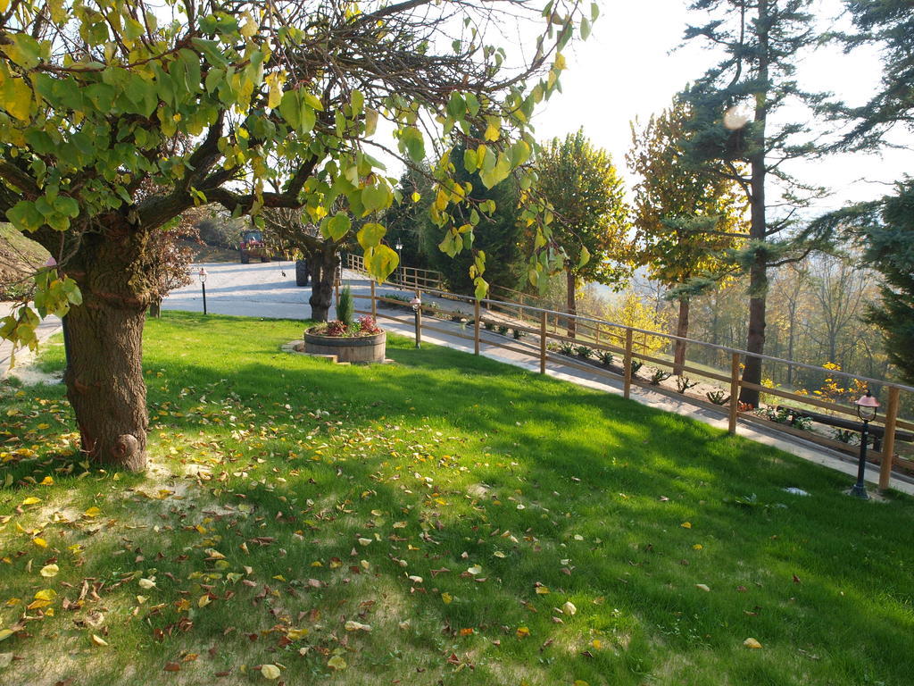 Agriturismo Sette Colli Ferrere Bagian luar foto